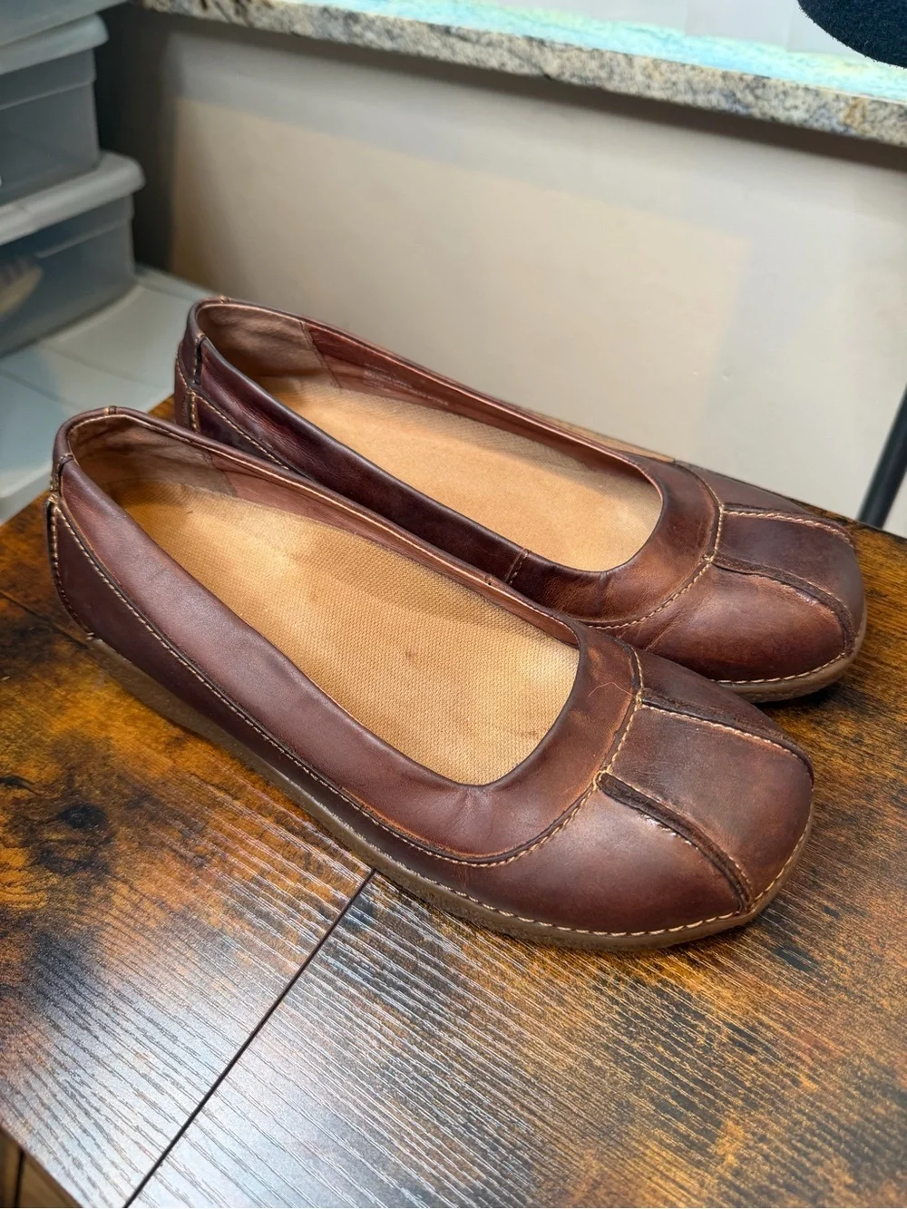 Duluth Trading Co. Brown Leather Women's Andina Skimmer slip-on flats Size 9.5